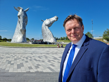 Stephen at the Kelpies